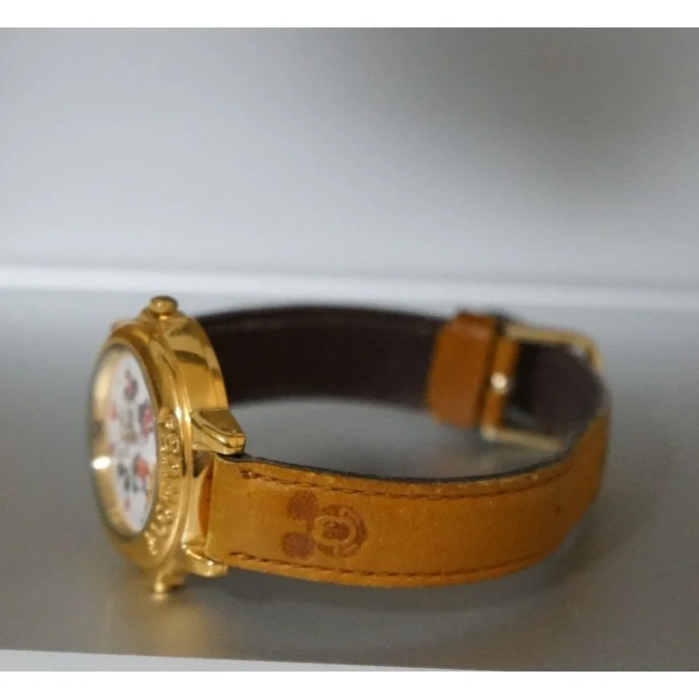 Vintage Japan LORUS Disney Musical Mickey & Minnie Love Watch Original Band‎
